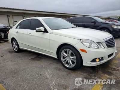 Czwarte zdjęcie samochodu z boku: 2011 MERCEDES-BENZ E 350 4MATIC VIN:WDDHF8HB4BA484859 - miniatura