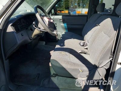 Zdjęcie 7 z 12 samochodu: 1996 TOYOTA T100 DX VIN:JT4TN12D3T0021207 - miniatura