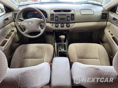 Zdjęcie 8 z 12 samochodu: 2004 TOYOTA CAMRY LE VIN:4T1BE32K64U868251 - miniatura