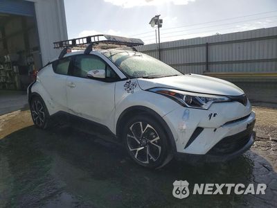 Czwarte zdjęcie samochodu z boku: 2019 TOYOTA C-HR XLE VIN:JTNKHMBX7K1043794 - miniatura