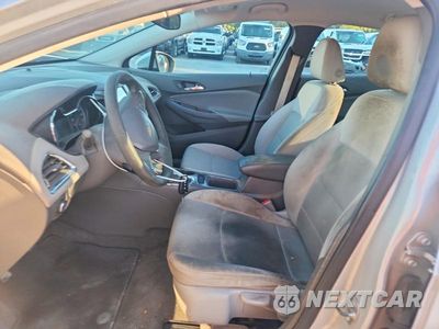 Zdjęcie 7 z 13 samochodu: 2016 CHEVROLET CRUZE LT VIN:1G1BE5SM2G7326304 - miniatura