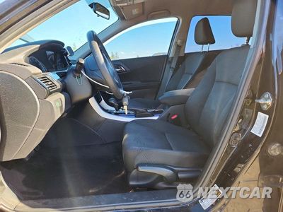 Zdjęcie 7 z 12 samochodu: 2016 HONDA ACCORD LX VIN:1HGCR2F30GA081359 - miniatura