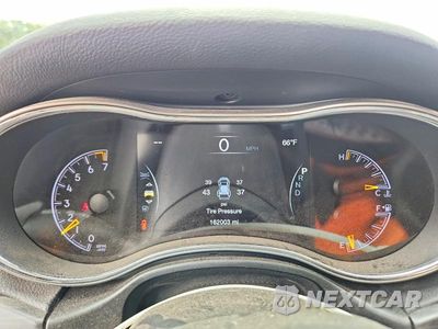 Zdjęcie 9 z 13 samochodu: 2019 JEEP GRAND CHEROKEE LAREDO VIN:1C4RJFAGXKC778083 - miniatura