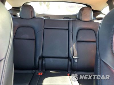 Zdjęcie 10 z 13 samochodu: 2022 TESLA MODEL Y VIN:7SAYGDEE2NF352079 - miniatura