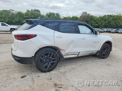 Trzecie zdjęcie samochodu z tyłu: 2024 CHEVROLET BLAZER RS VIN:3GNKBERSXRS119353 - miniatura