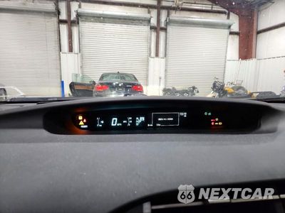 Zdjęcie 9 z 13 samochodu: 2012 TOYOTA PRIUS PLUG-IN HYBRID ADVANCED VIN:JTDKN3DP7C3007145 - miniatura