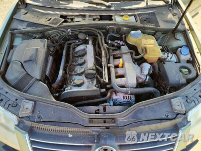 Zdjęcie 11 z 12 samochodu: 2004 VOLKSWAGEN PASSAT GL VIN:WVWMD63B64P040621 - miniatura
