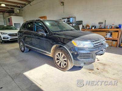Czwarte zdjęcie samochodu z boku: 2013 VOLKSWAGEN TOUAREG V6 VIN:WVGEF9BP4DD001827 - miniatura