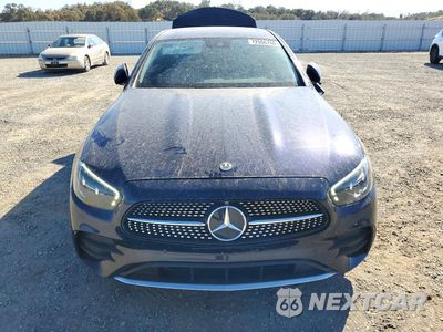Piąte zdjęcie samochodu w środku: 2022 MERCEDES-BENZ E 350 VIN:W1KZF8DB3NB079357 - miniatura