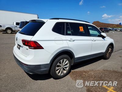 Trzecie zdjęcie samochodu z tyłu: 2018 VOLKSWAGEN TIGUAN S VIN:3VV1B7AX5JM119486 - miniatura