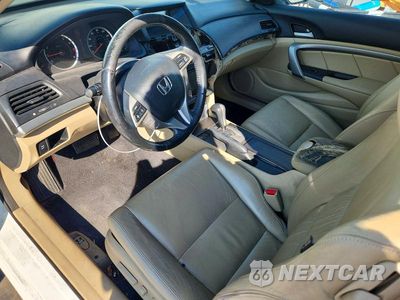 Zdjęcie 8 z 12 samochodu: 2010 HONDA ACCORD EXL VIN:1HGCS2B83AA006779 - miniatura