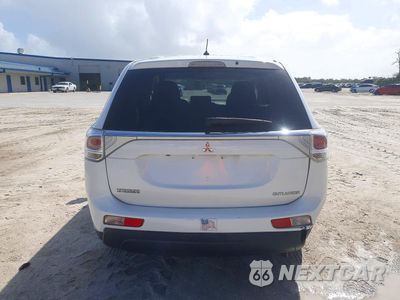 Zdjęcie 6 z 13 samochodu: 2014 MITSUBISHI OUTLANDER SE VIN:JA4AD3A33EZ019142 - miniatura