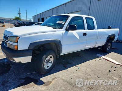 2005 CHEVROLET SILVERADO C2500 HEAVY DUTY 1GCHC29U25E306302 - główne zdjęcie licytacji z USA - miniatura