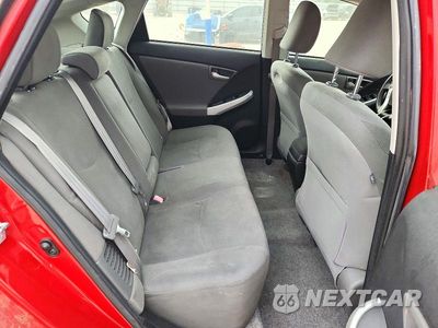 Zdjęcie 10 z 12 samochodu: 2013 TOYOTA PRIUS TWO VIN:JTDKN3DU3D0337048 - miniatura