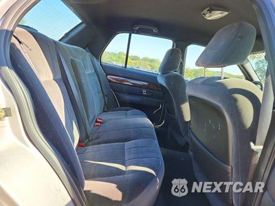 Zdjęcie 10 z 12 samochodu: 2005 MERCURY GRAND MARQUIS GS VIN:2MEFM74W95X614428 - miniatura