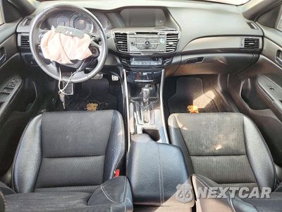 Zdjęcie 8 z 12 samochodu: 2016 HONDA ACCORD SPORT VIN:1HGCR2F57GA135273 - miniatura
