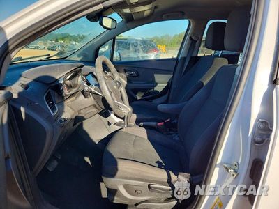 Zdjęcie 7 z 12 samochodu: 2019 CHEVROLET TRAX LS VIN:3GNCJKSB1KL193941 - miniatura