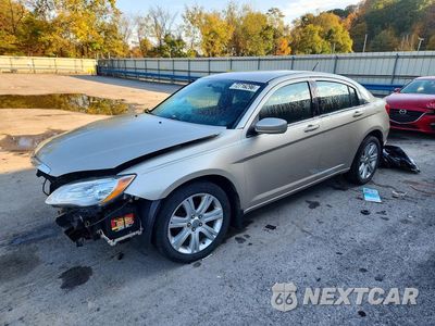 2013 CHRYSLER 200 LX 1C3CCBAB6DN764772 - główne zdjęcie licytacji z USA - miniatura