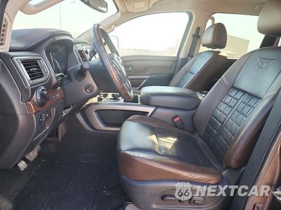 Zdjęcie 7 z 13 samochodu: 2016 NISSAN TITAN XD PLATINUM RESERVE VIN:1N6BA1F42GN513802 - miniatura