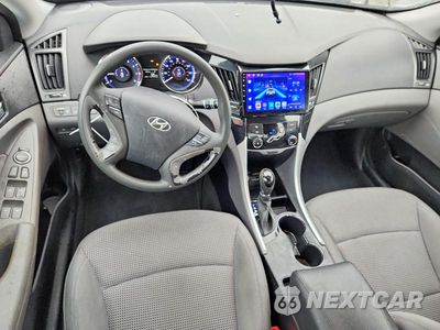 Zdjęcie 8 z 12 samochodu: 2012 HYUNDAI SONATA GLS VIN:5NPEB4AC1CH448609 - miniatura