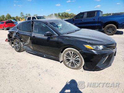 Czwarte zdjęcie samochodu z boku: 2018 TOYOTA CAMRY SE VIN:4T1B11HK2JU644204 - miniatura