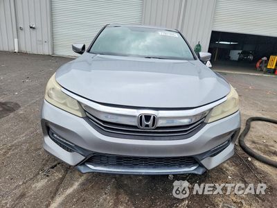 Piąte zdjęcie samochodu w środku: 2017 HONDA ACCORD SPORT VIN:1HGCR2F5XHA141540 - miniatura