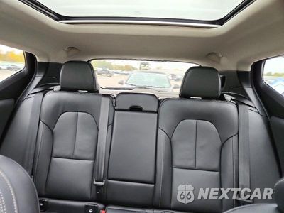 Zdjęcie 10 z 13 samochodu: 2025 VOLVO XC40 CORE VIN:YV4L12UJ2S2467367 - miniatura