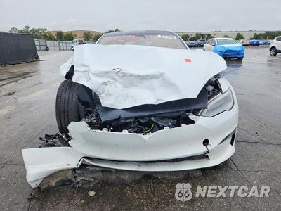 Piąte zdjęcie samochodu w środku: 2021 TESLA MODEL S VIN:5YJSA1E54MF452041 - miniatura