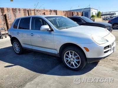 Czwarte zdjęcie samochodu z boku: 2004 PORSCHE CAYENNE S VIN:WP1AB29P14LA60513 - miniatura