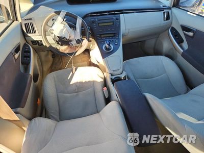 Zdjęcie 8 z 13 samochodu: 2010 TOYOTA PRIUS II VIN:JTDKN3DU9A5121090 - miniatura