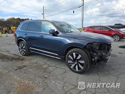 Czwarte zdjęcie samochodu z boku: 2023 VOLVO XC90 ULTIMATE VIN:YV4H600A1P1928931 - miniatura