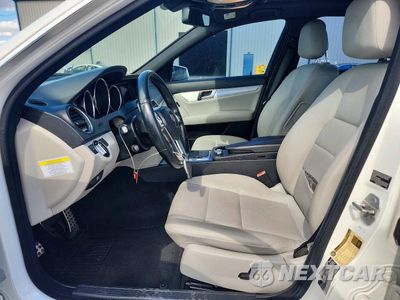 Zdjęcie 7 z 12 samochodu: 2013 MERCEDES-BENZ C 250 VIN:WDDGF4HB2DA830253 - miniatura