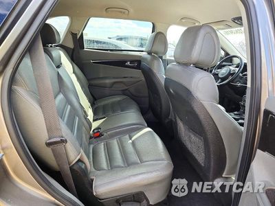Zdjęcie 11 z 13 samochodu: 2016 KIA SORENTO EX VIN:5XYPH4A58GG101316 - miniatura