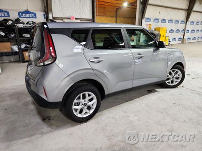 Trzecie zdjęcie samochodu z tyłu: 2025 KIA SOUL LX VIN:KNDJ23AU0S7942044 - miniatura