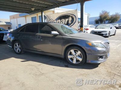 Czwarte zdjęcie samochodu z boku: 2011 TOYOTA CAMRY SE VIN:4T1BF3EK0BU160003 - miniatura