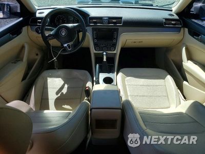 Zdjęcie 8 z 12 samochodu: 2015 VOLKSWAGEN PASSAT S VIN:1VWAT7A34FC116982 - miniatura