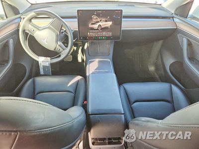 Zdjęcie 8 z 13 samochodu: 2023 TESLA MODEL Y VIN:7SAYGDEE8PF713169 - miniatura