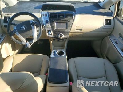 Zdjęcie 8 z 13 samochodu: 2014 TOYOTA PRIUS V FIVE VIN:JTDZN3EU2E3321114 - miniatura