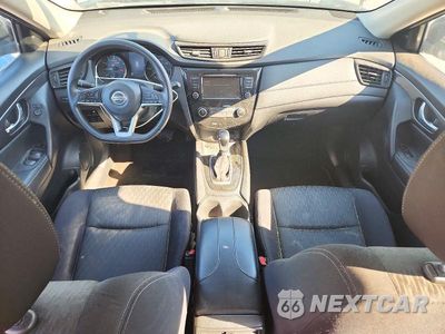 Zdjęcie 8 z 13 samochodu: 2018 NISSAN ROGUE S VIN:JN8AT2MV9JW328064 - miniatura