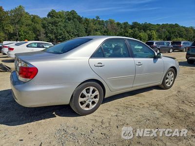 Trzecie zdjęcie samochodu z tyłu: 2005 TOYOTA CAMRY XLE V6 VIN:4T1BF30K45U618198 - miniatura