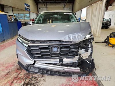 Piąte zdjęcie samochodu w środku: 2025 HONDA CR-V LX VIN:2HKRS4H2XSH413564 - miniatura