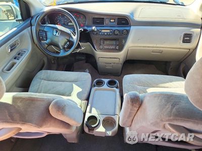 Zdjęcie 8 z 14 samochodu: 2002 HONDA ODYSSEY EX VIN:5FNRL18612B022154 - miniatura