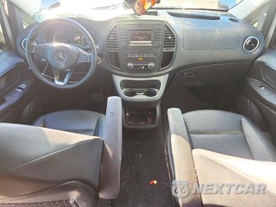 Zdjęcie 8 z 13 samochodu: 2017 MERCEDES-BENZ METRIS VIN:WD4PG2EE8H3333184 - miniatura