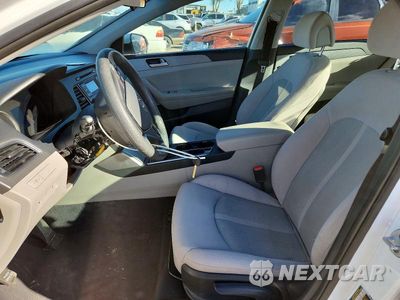Zdjęcie 7 z 12 samochodu: 2017 HYUNDAI SONATA SE VIN:5NPE24AF3HH452324 - miniatura