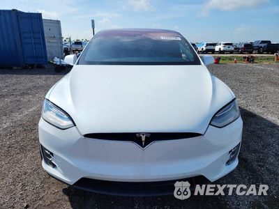 Piąte zdjęcie samochodu w środku: 2021 TESLA MODEL X VIN:5YJXCDE24MF320498 - miniatura