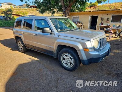 Czwarte zdjęcie samochodu z boku: 2014 JEEP PATRIOT SPORT VIN:1C4NJPBB9ED843415 - miniatura