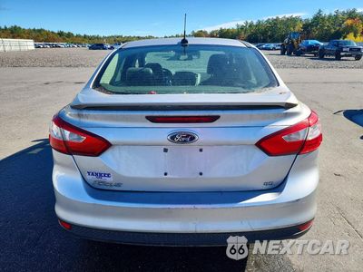 Zdjęcie 6 z 12 samochodu: 2013 FORD FOCUS SE VIN:1FADP3F22DL308577 - miniatura