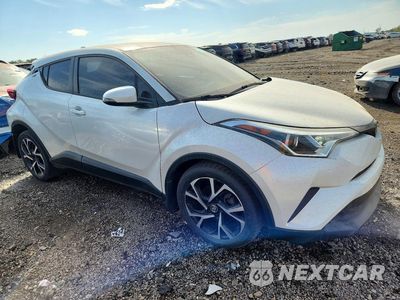 Czwarte zdjęcie samochodu z boku: 2018 TOYOTA C-HR XLE PREMIUM VIN:NMTKHMBX7JR058848 - miniatura