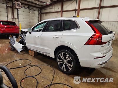 Drugie zdjęcie samochodu z przodu: 2023 VOLVO XC60 PLUS VIN:YV4L12RN6P1294672 - miniatura