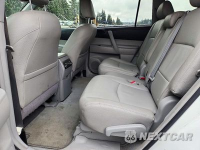 Zdjęcie 11 z 13 samochodu: 2009 TOYOTA HIGHLANDER BASE VIN:JTEES41A892146612 - miniatura